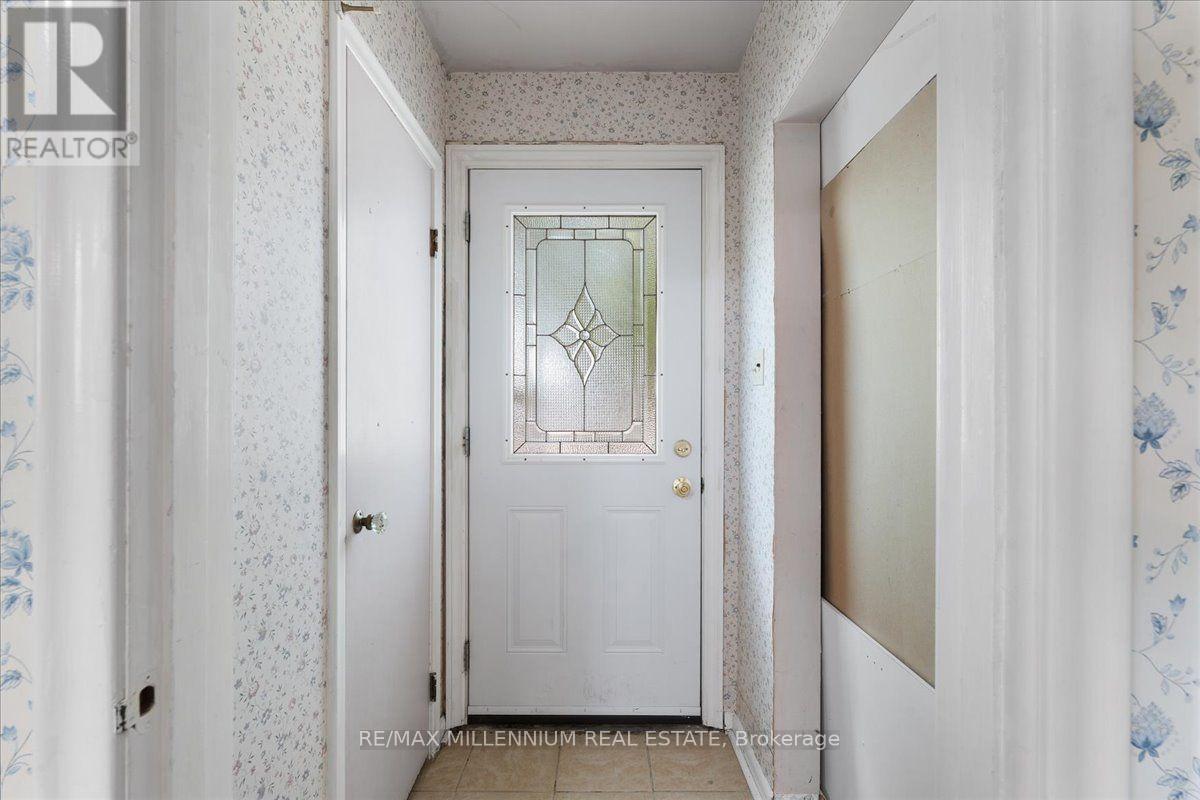 37 Radford Street, Hamilton, Ontario  L8S 3E5 - Photo 4 - X13702694