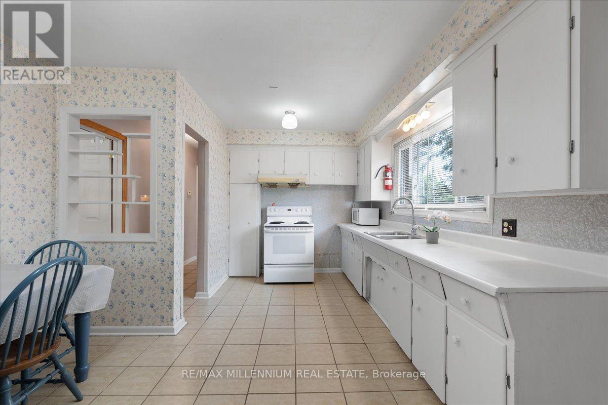 37 Radford Street, Hamilton, Ontario  L8S 3E5 - Photo 5 - X13702694