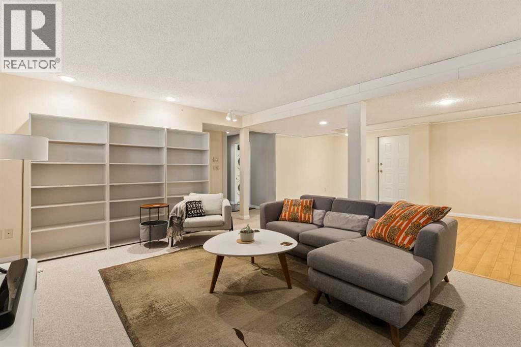 1824 Lake Bonavista Drive SE, Calgary, Alberta  T2J 3A9 - Photo 25 - A2331806