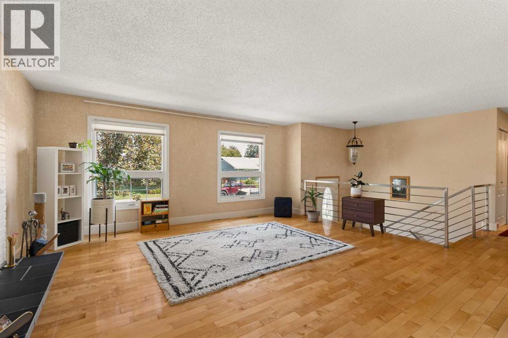 1824 Lake Bonavista Drive SE, Calgary, Alberta  T2J 3A9 - Photo 5 - A2331806