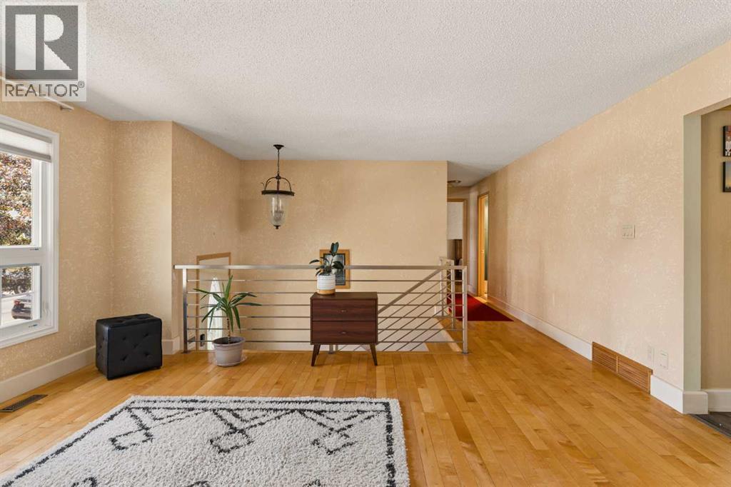 1824 Lake Bonavista Drive SE, Calgary, Alberta  T2J 3A9 - Photo 6 - A2331806