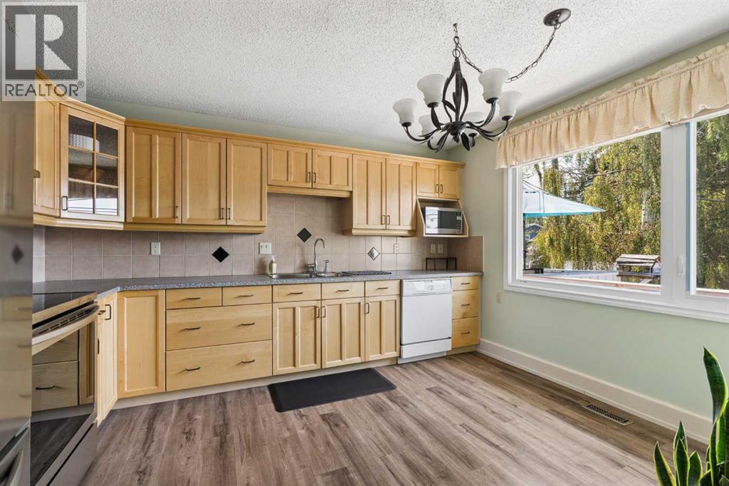1824 Lake Bonavista Drive SE, Calgary, Alberta  T2J 3A9 - Photo 10 - A2331806