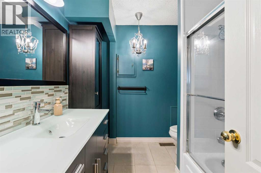 1824 Lake Bonavista Drive SE, Calgary, Alberta  T2J 3A9 - Photo 19 - A2331806