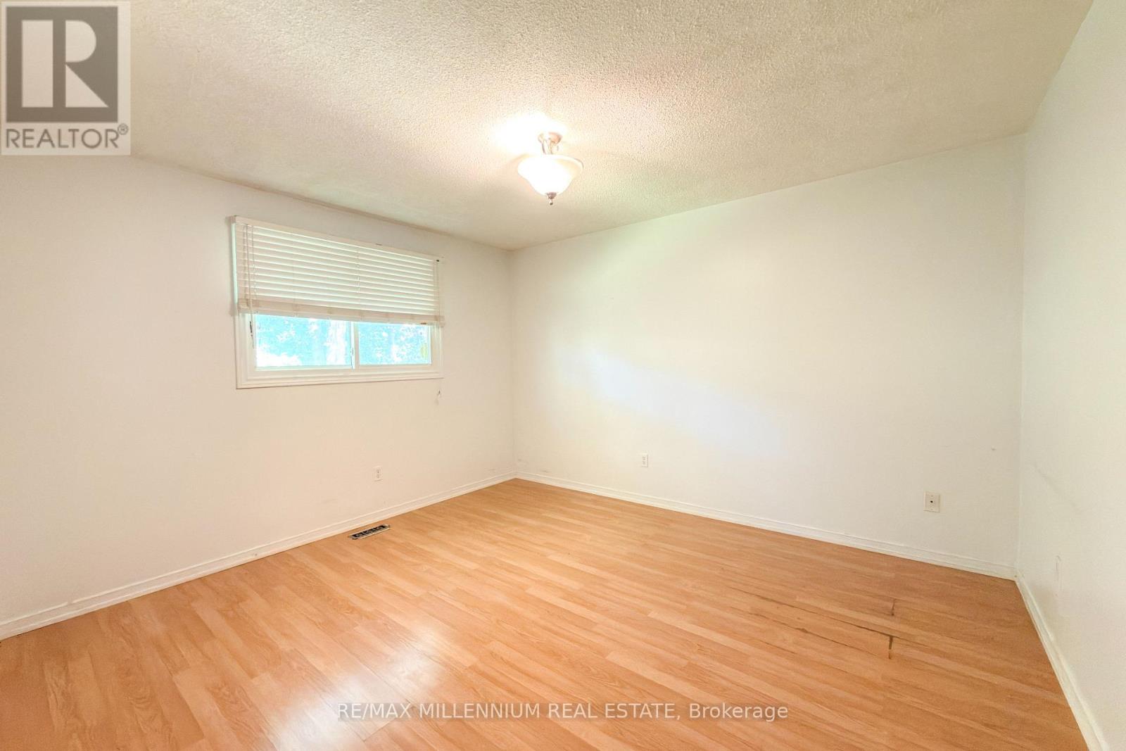 5 Pepler Place, Barrie, Ontario  L4N 5E3 - Photo 15 - S13669052