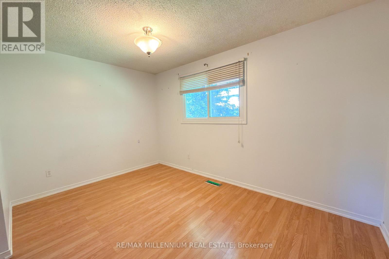 5 Pepler Place, Barrie, Ontario  L4N 5E3 - Photo 16 - S13669052