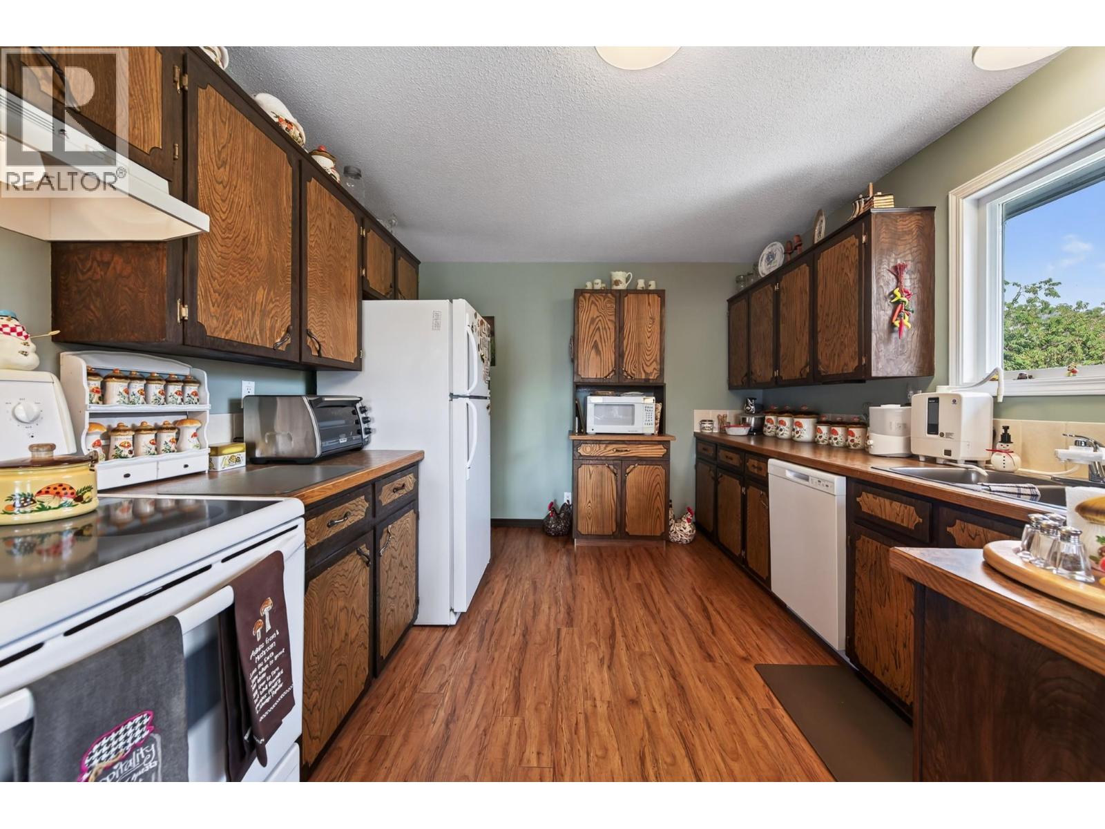 21 Kelso Crescent, Kamloops, British Columbia  V2C 5A1 - Photo 6 - 10398506