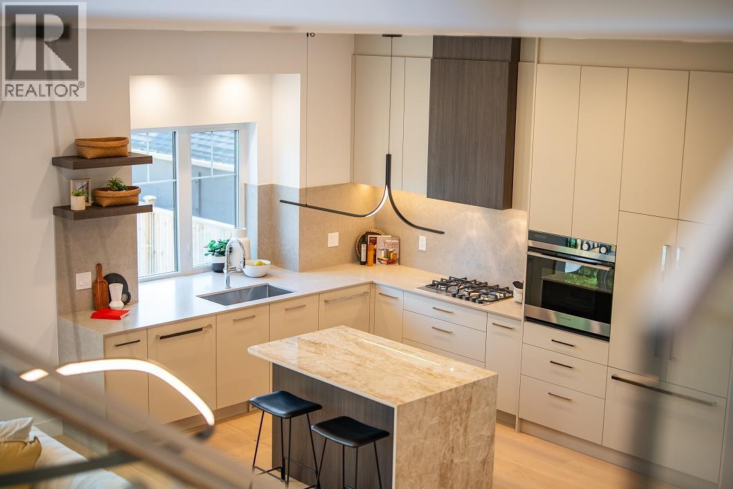 2236 E 5TH AVENUE, Vancouver, British Columbia