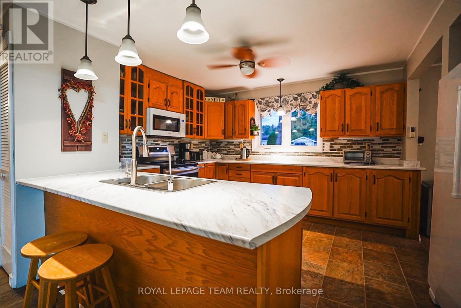 76 Lake Street, South Algonquin, Ontario  K0J 2M0 - Photo 16 - X13702738