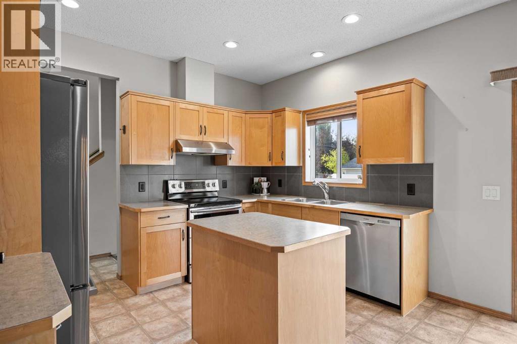 4446 Elgin Avenue SE, Calgary, Alberta  T2Z 4W1 - Photo 11 - A2339151