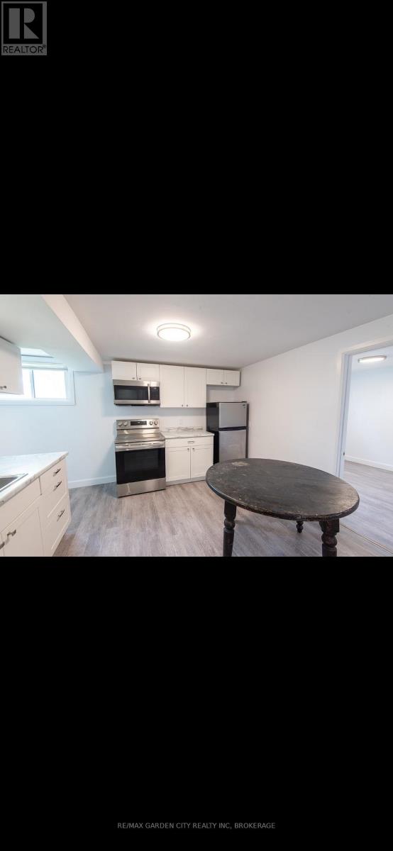 A - 99 Beatrice Street, Welland, Ontario  L3B 2Z2 - Photo 2 - X13702724