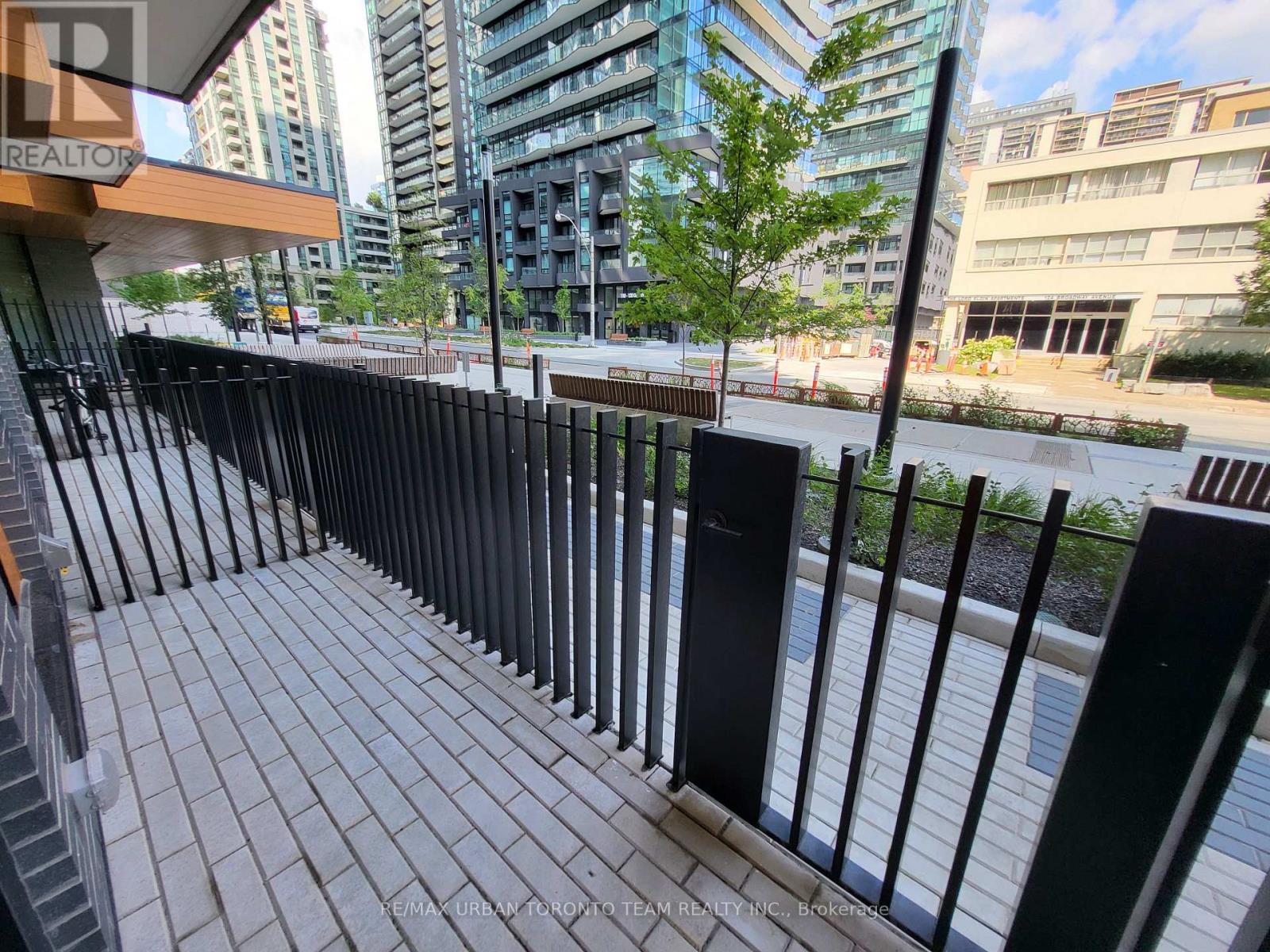Th123 - 117 Broadway Avenue, Toronto (Mount Pleasant West), Ontario  M4P 1V3 - Photo 3 - C13702742