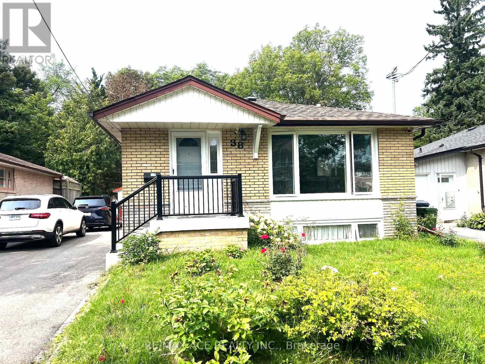 BSMT - 38 CELESTE DRIVE, Toronto, Ontario
