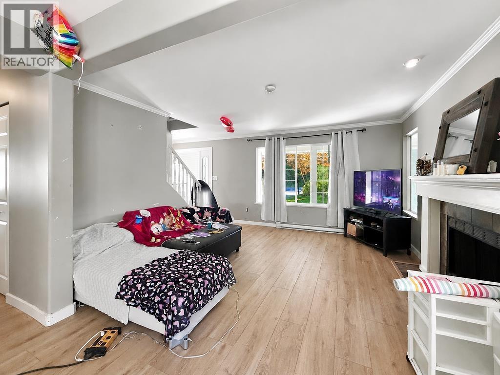 1304 Kearton Road, Gibsons, British Columbia  V0N 1V4 - Photo 16 - R3157971