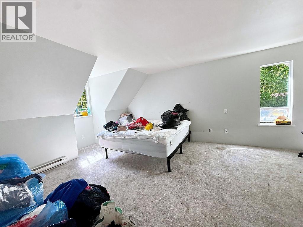 1304 Kearton Road, Gibsons, British Columbia  V0N 1V4 - Photo 18 - R3157971