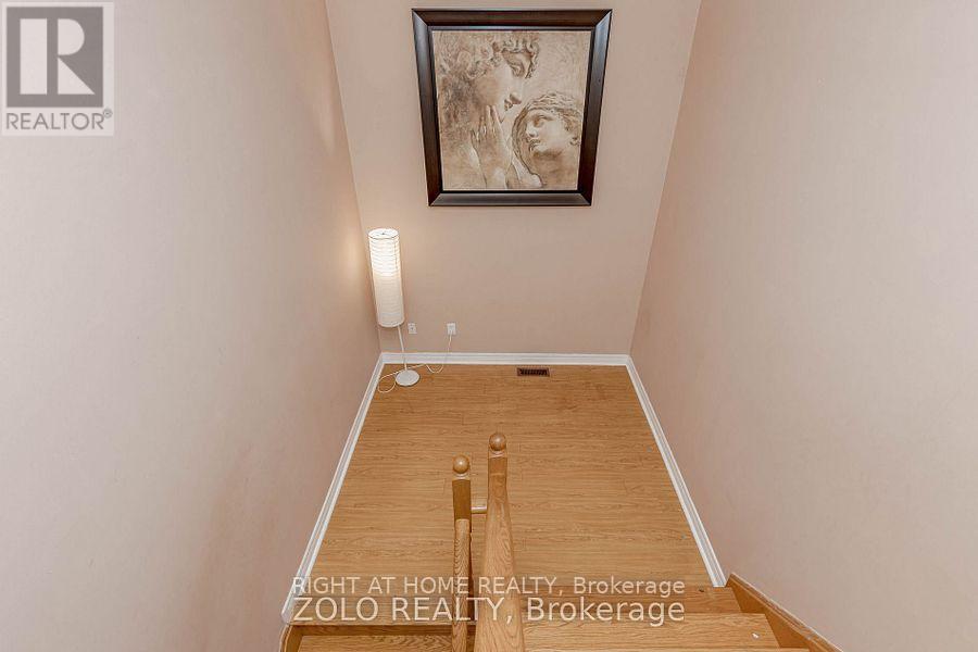 30 Tatra Crescent, Brampton, Ontario L6Y 0K6 - Photo 10 - W13702744