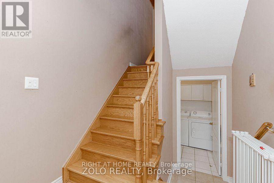 30 Tatra Crescent, Brampton, Ontario L6Y 0K6 - Photo 9 - W13702744