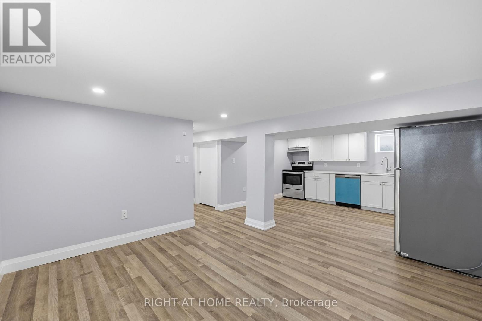 Basement - 38 Martin Road, Hamilton, Ontario L8K 3N1 - Photo 12 - X13702734