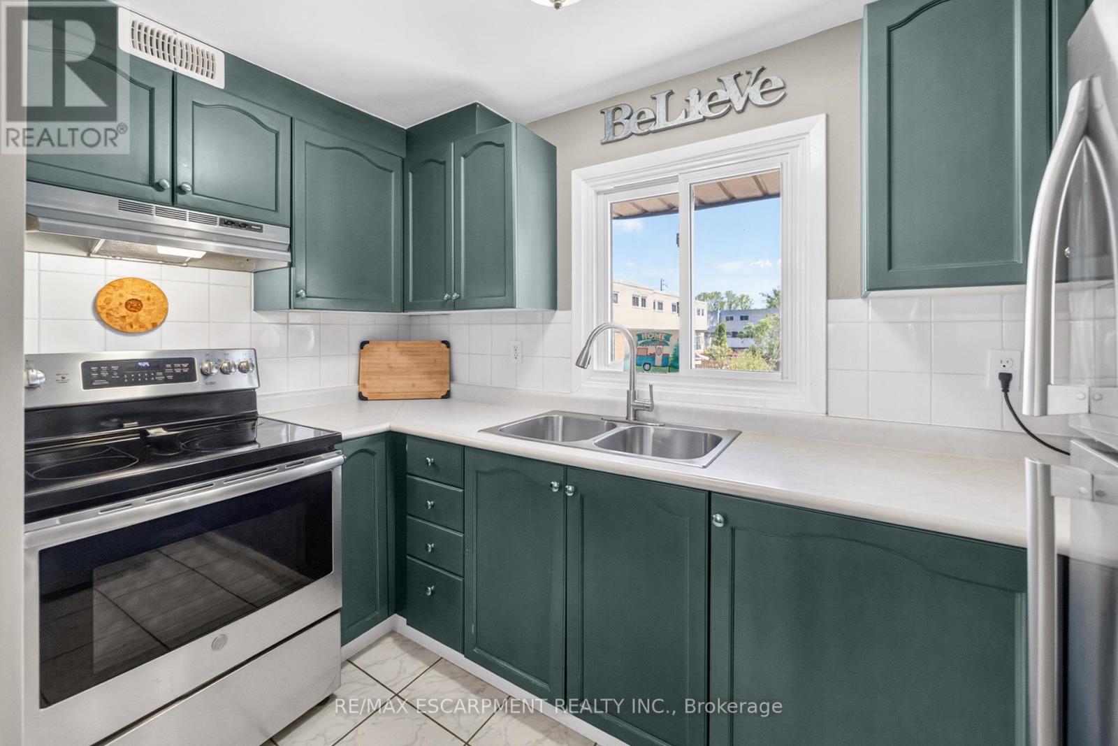 31 - 23 Watsons Lane, Hamilton, Ontario L9H 5G9 - Photo 14 - X13702754
