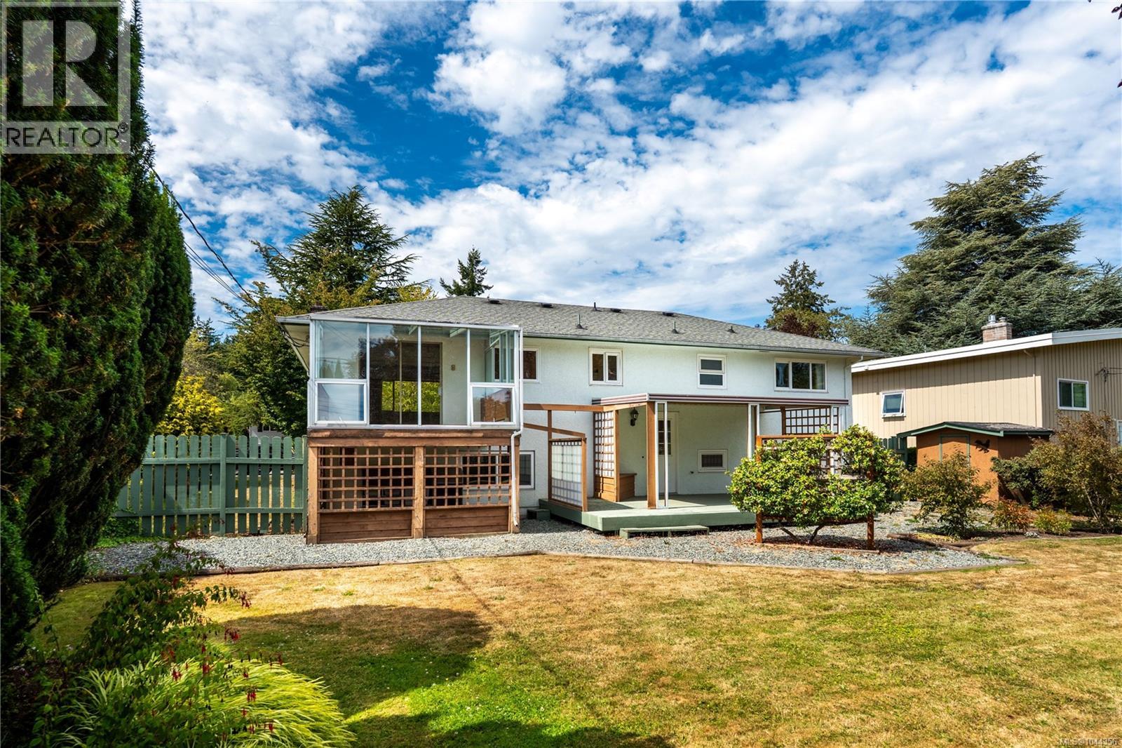 3493 Cardiff Pl, Oak Bay, British Columbia  V8P 4Y9 - Photo 34 - 1044356