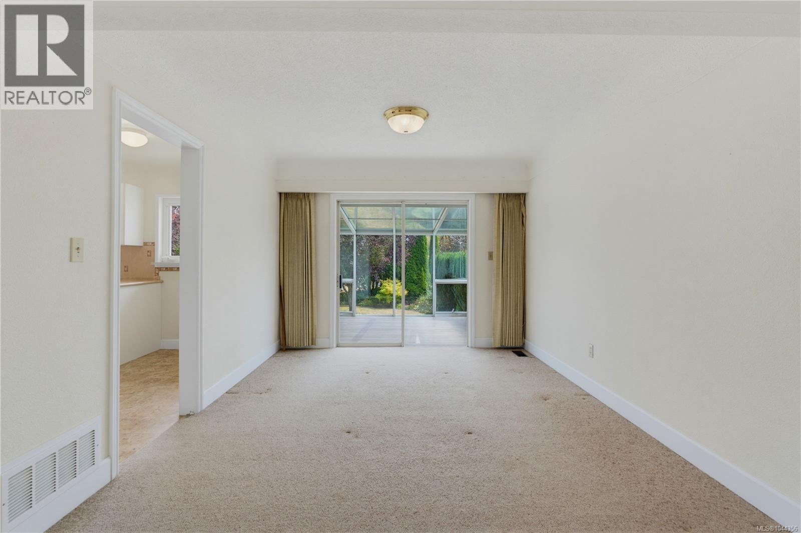 3493 Cardiff Pl, Oak Bay, British Columbia  V8P 4Y9 - Photo 9 - 1044356