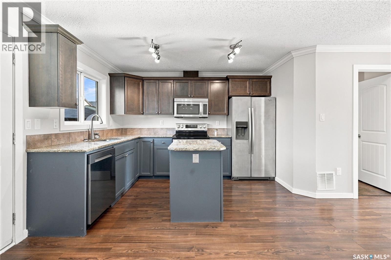 312 810 Hampton Circle, Saskatoon, Saskatchewan  S7R 0K2 - Photo 4 - SK046311