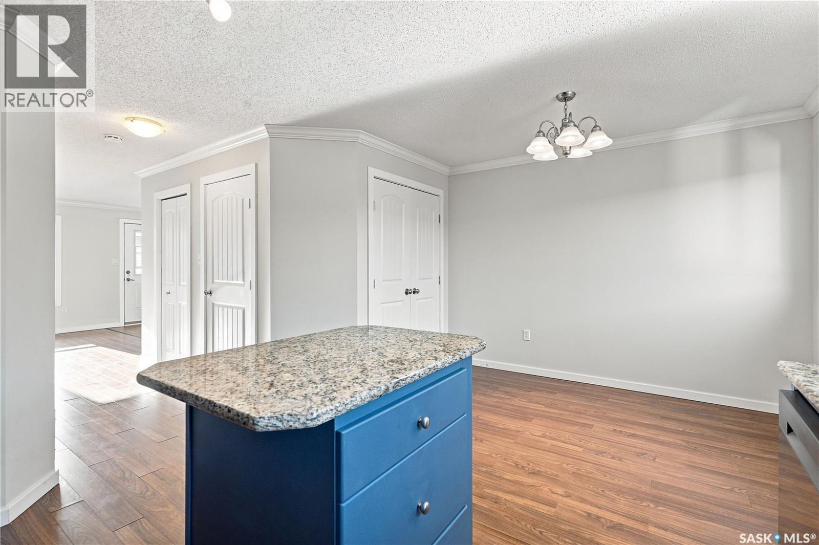 312 810 Hampton Circle, Saskatoon, Saskatchewan  S7R 0K2 - Photo 8 - SK046311