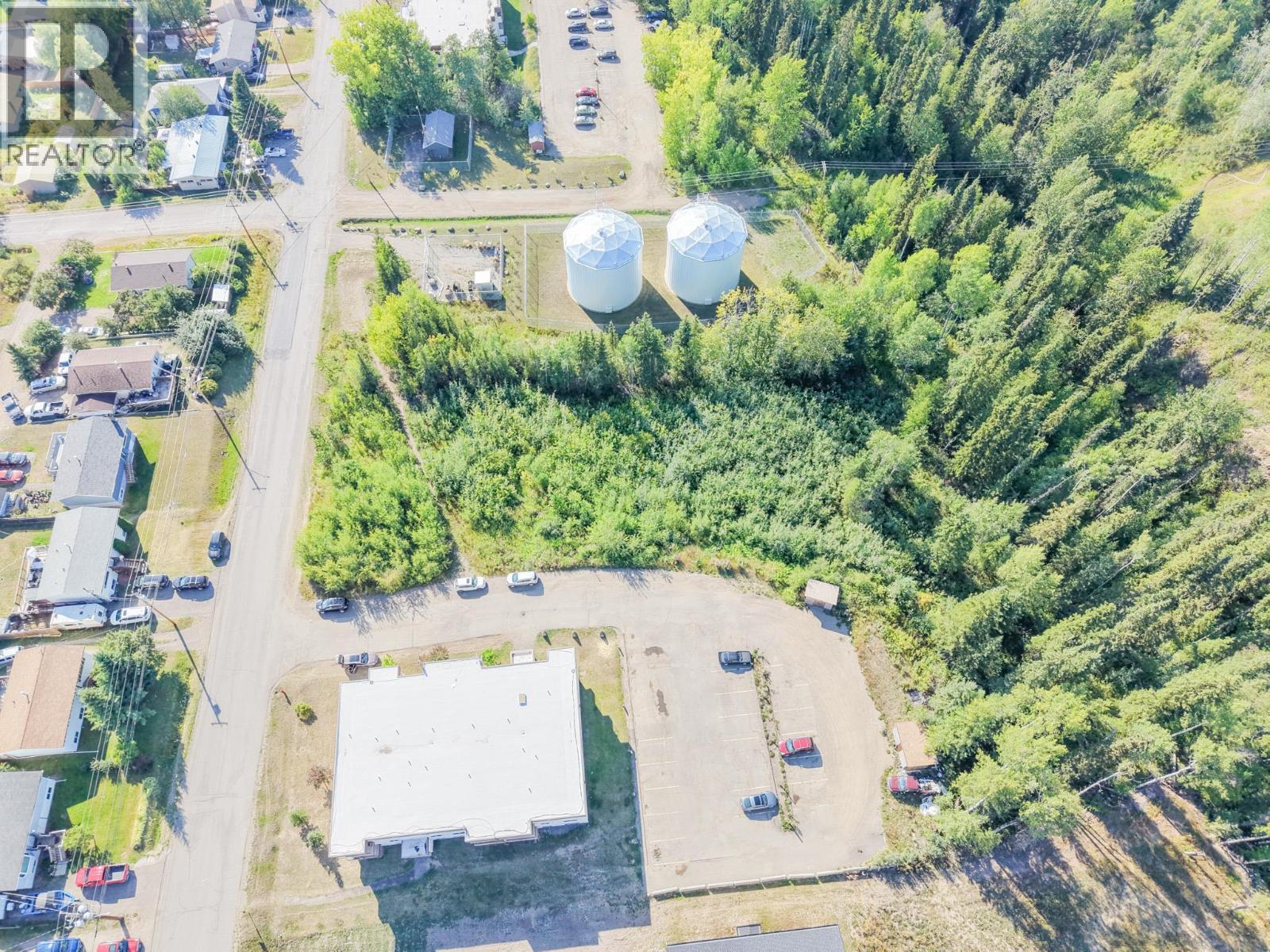 375 5th Avenue, Burns Lake, British Columbia  V0J 1E0 - Photo 4 - R3157216