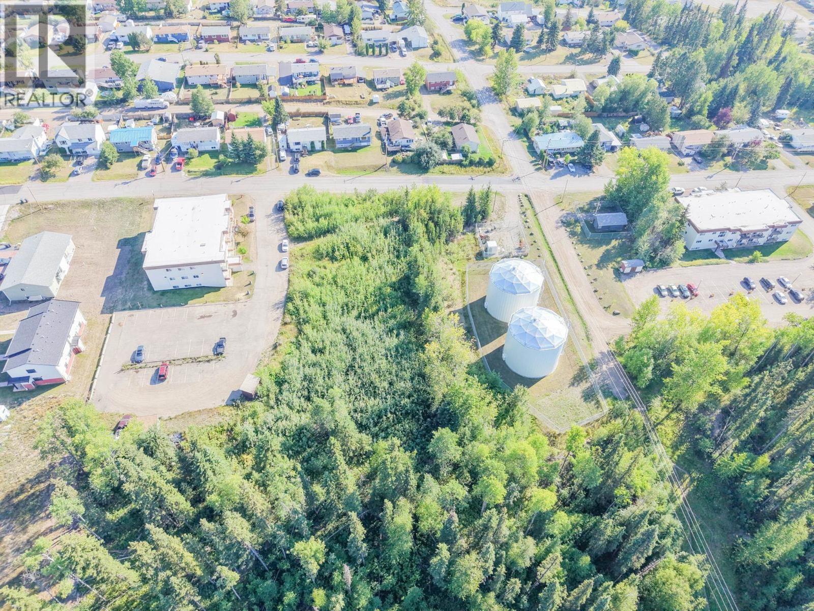 375 5th Avenue, Burns Lake, British Columbia  V0J 1E0 - Photo 2 - R3157216