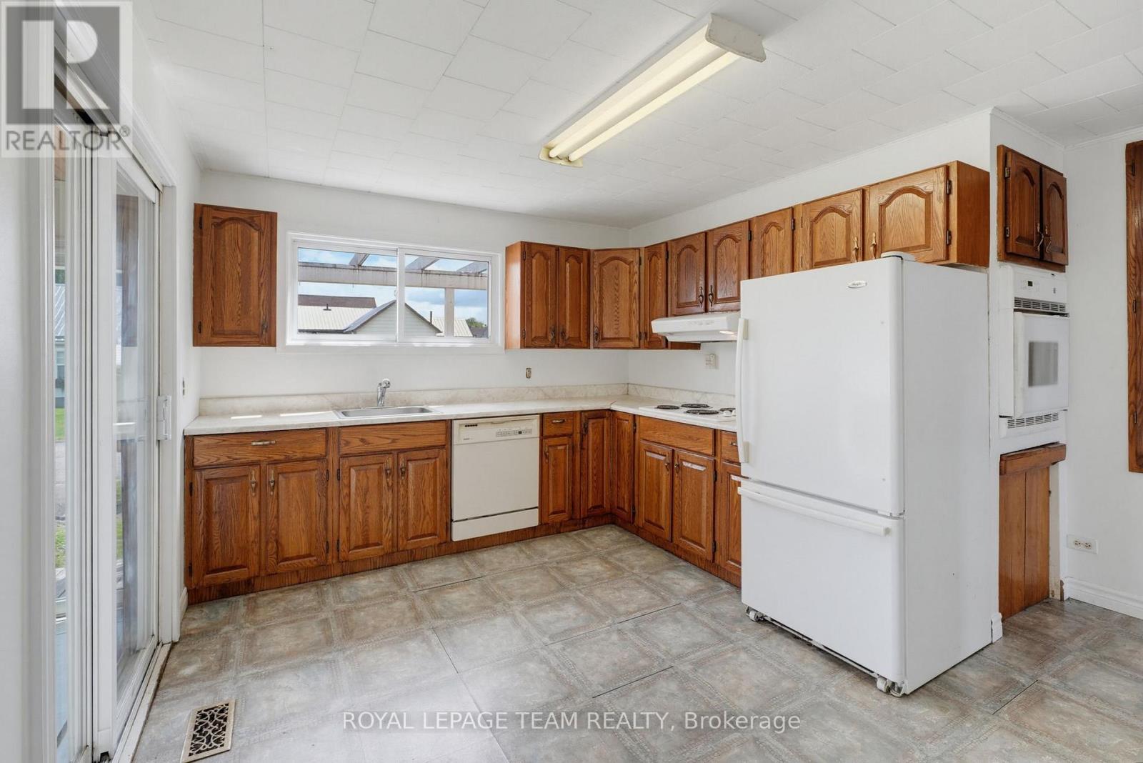 550 Giroux Street, Pembroke, Ontario  K8A 4G5 - Photo 11 - X13702806