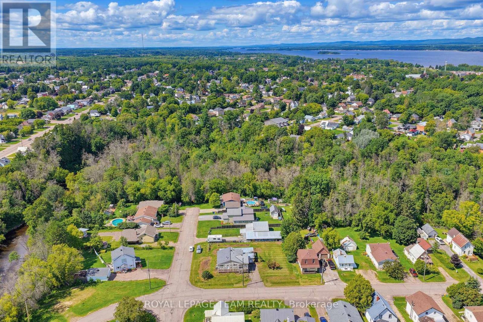 550 Giroux Street, Pembroke, Ontario  K8A 4G5 - Photo 7 - X13702806