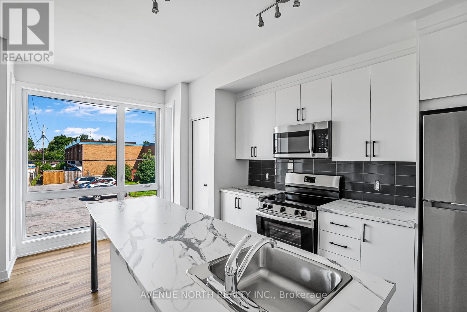 04 - 391 Dieppe Street, Ottawa, Ontario K1L 6V3 - Photo 4 - X13702822