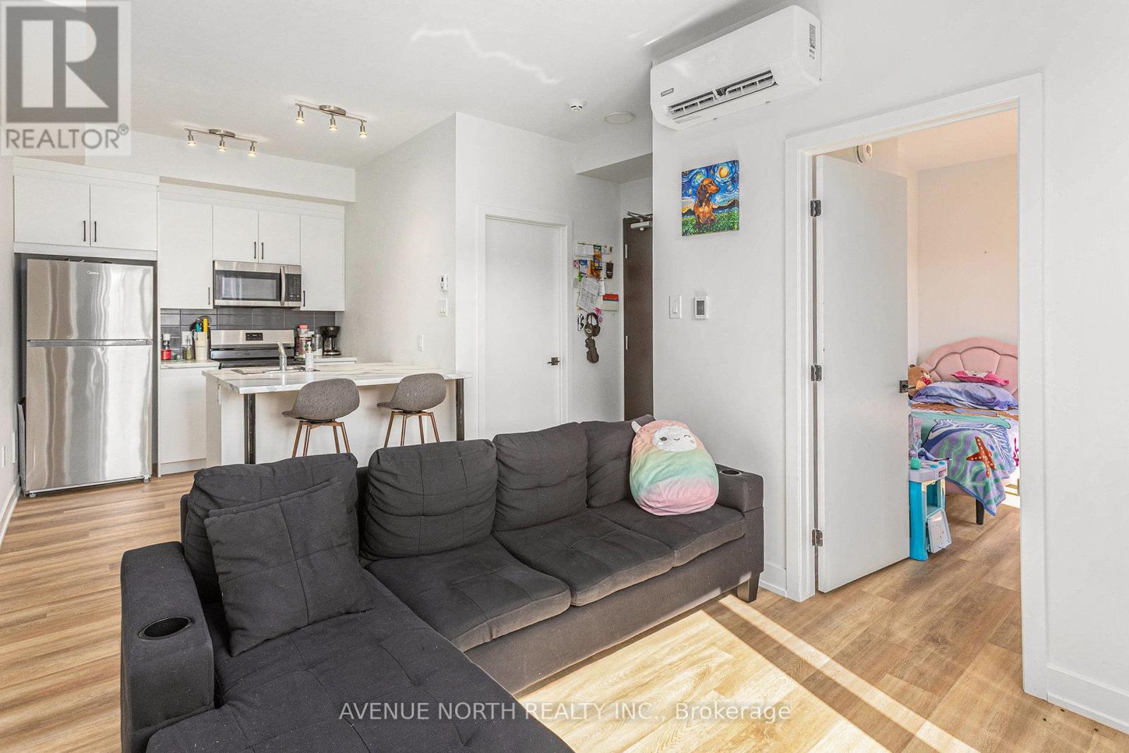02 - 391 Dieppe Street, Ottawa, Ontario K1L 6V3 - Photo 2 - X13702824