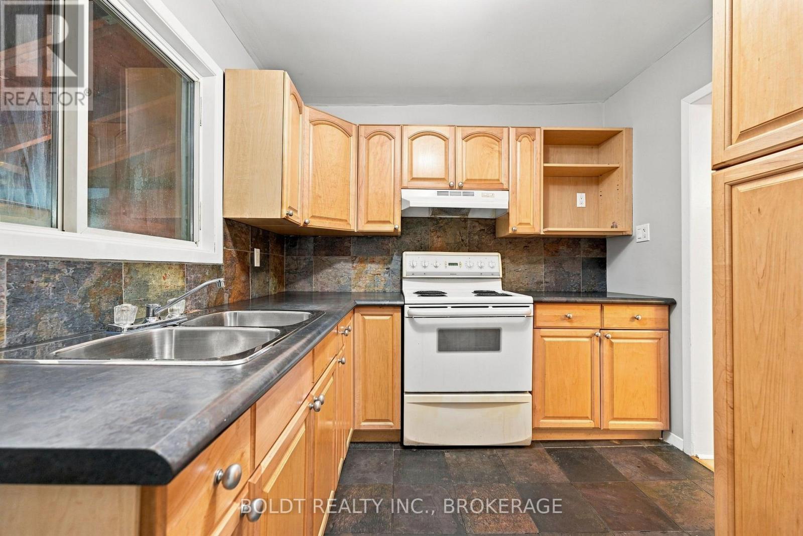 38 Mars Avenue, Hamilton, Ontario  L8L 3V8 - Photo 14 - X13702772