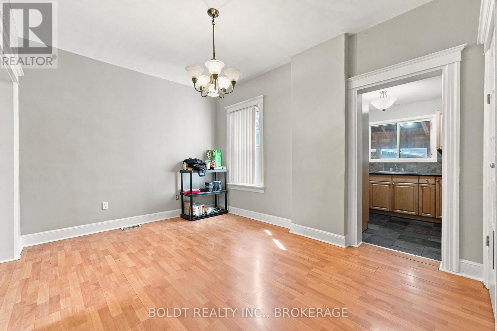 38 Mars Avenue, Hamilton, Ontario  L8L 3V8 - Photo 9 - X13702772