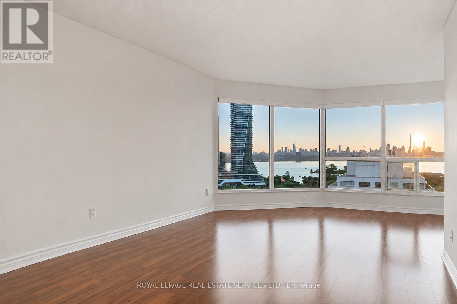 2105 - 2269 Lake Shore Boulevard W, Toronto, Ontario M8V 3X6 - Photo 20 - W13687238