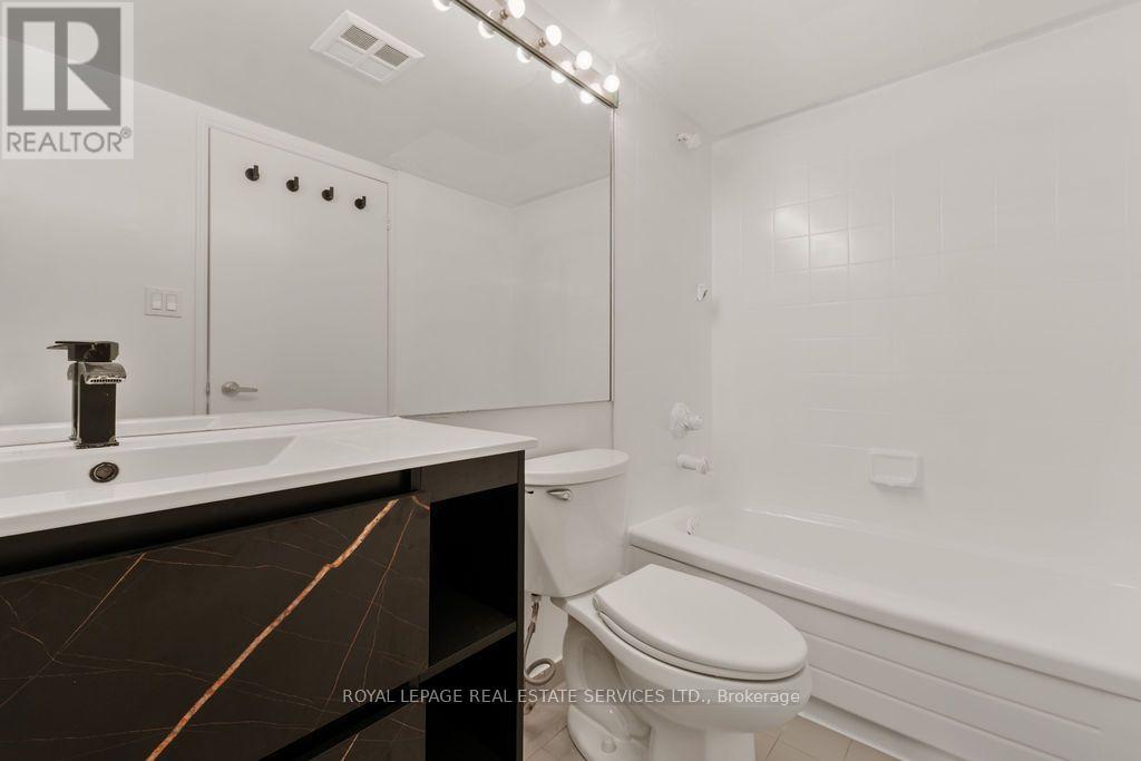 2105 - 2269 Lake Shore Boulevard W, Toronto, Ontario M8V 3X6 - Photo 27 - W13687238