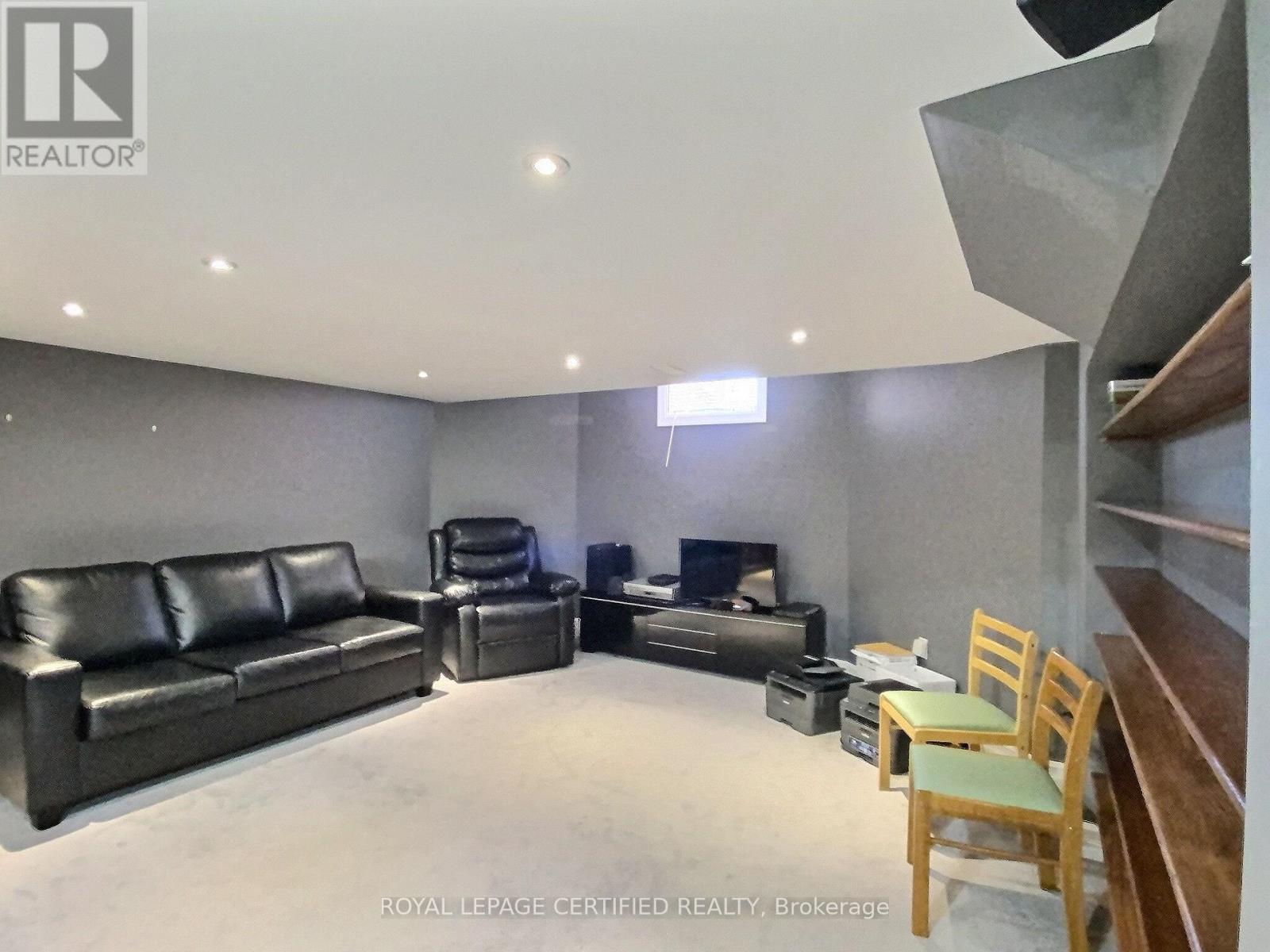 3845 Brinwood Gate W, Mississauga, Ontario  L5M 7H3 - Photo 12 - W13702794