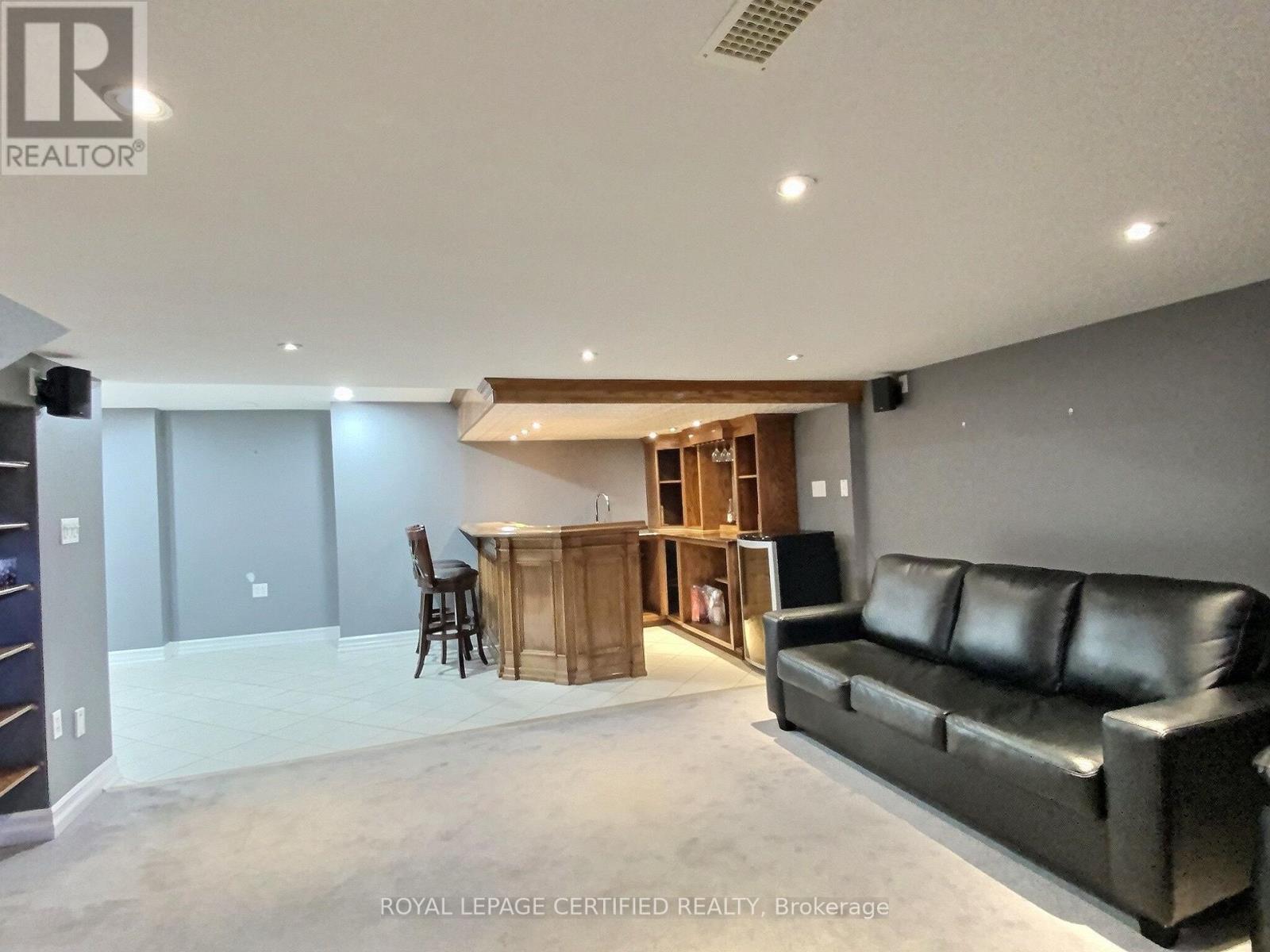 3845 Brinwood Gate W, Mississauga, Ontario  L5M 7H3 - Photo 13 - W13702794