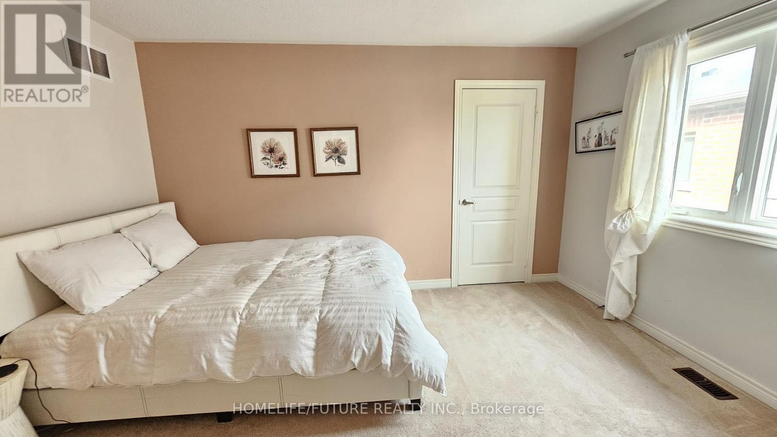 Main & 2nd - 77 Martin Byrne Drive, Brampton, Ontario  L6P 4C7 - Photo 15 - W13702798