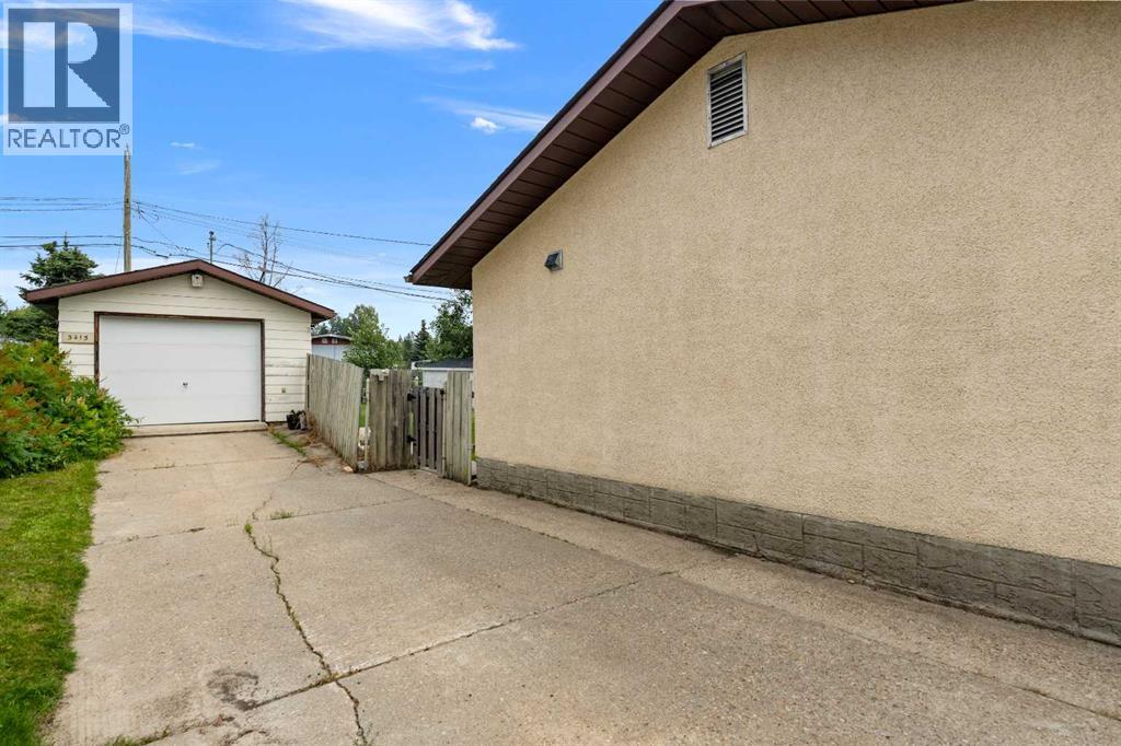 5415 Willock Crescent, Swan Hills, Alberta  T0G 2C0 - Photo 4 - A2334215