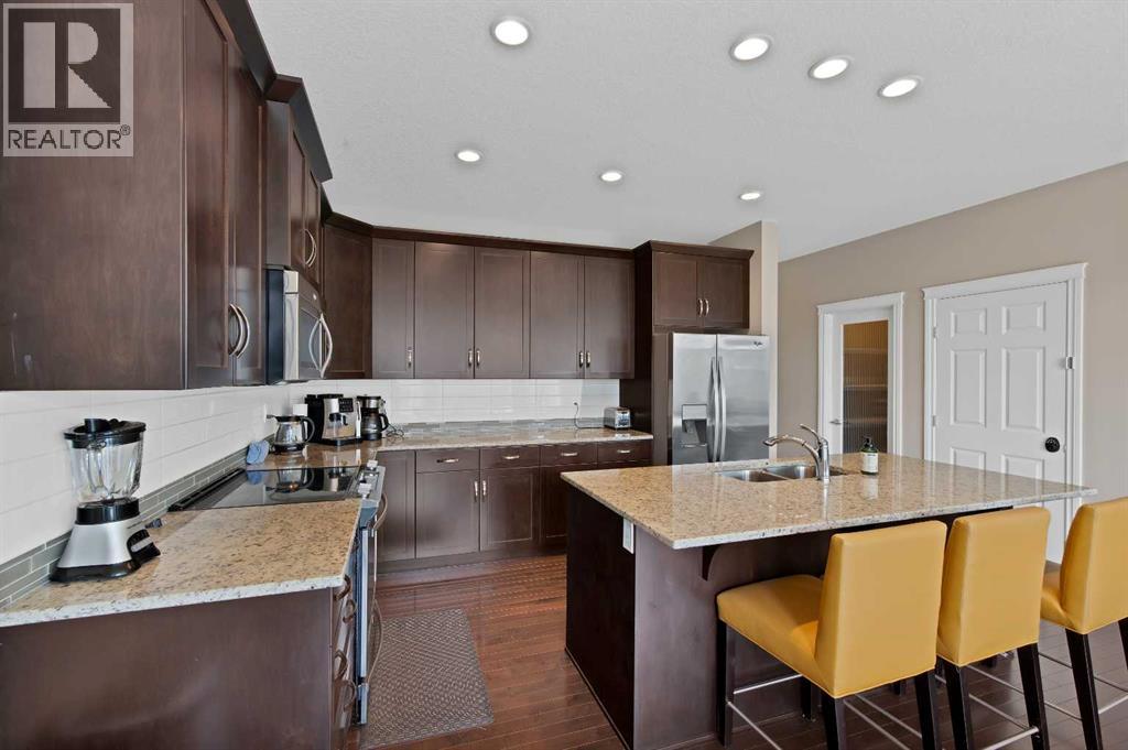 146 Canoe Crescent SW, Airdrie, Alberta  T4B 2N9 - Photo 6 - A2336273