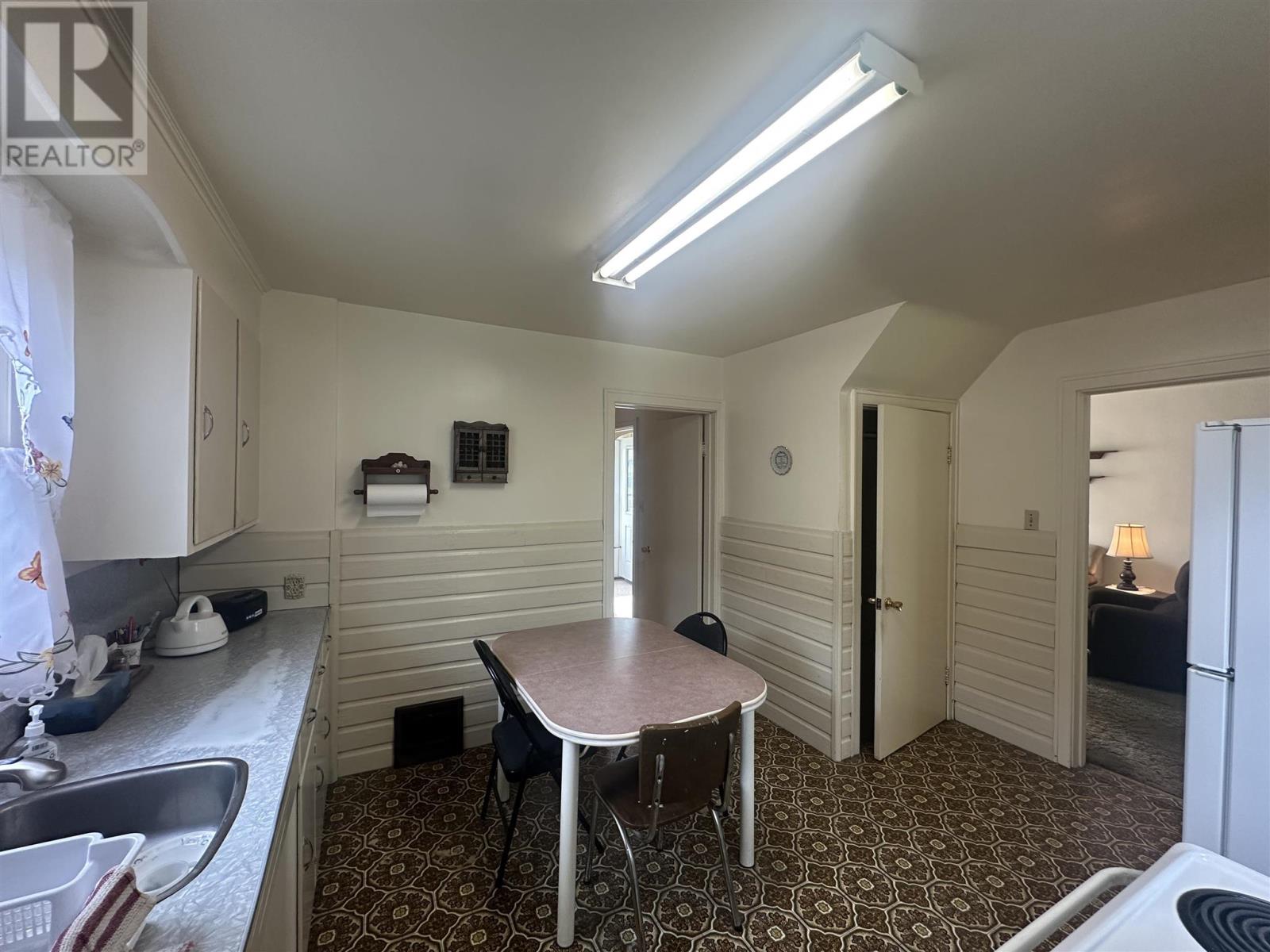 515 Morin St, Sault Ste. Marie, Ontario  P6C 3G1 - Photo 10 - SM262258