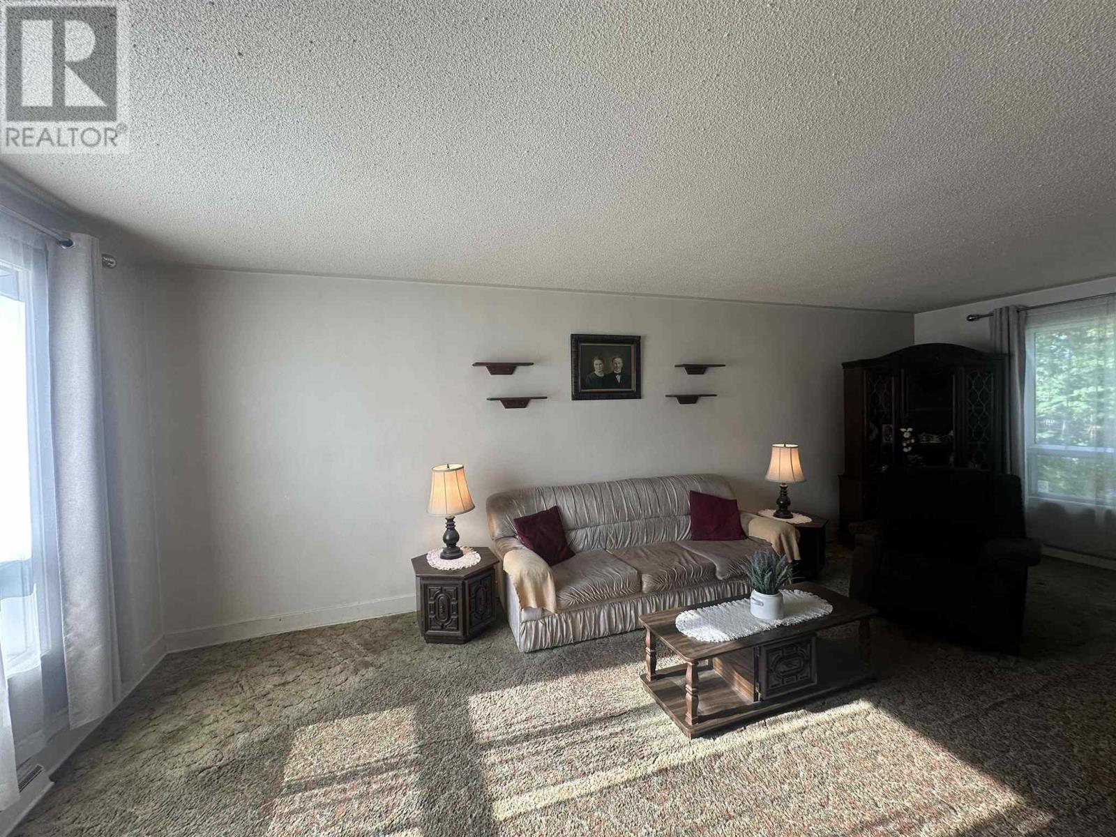 515 Morin St, Sault Ste. Marie, Ontario  P6C 3G1 - Photo 5 - SM262258