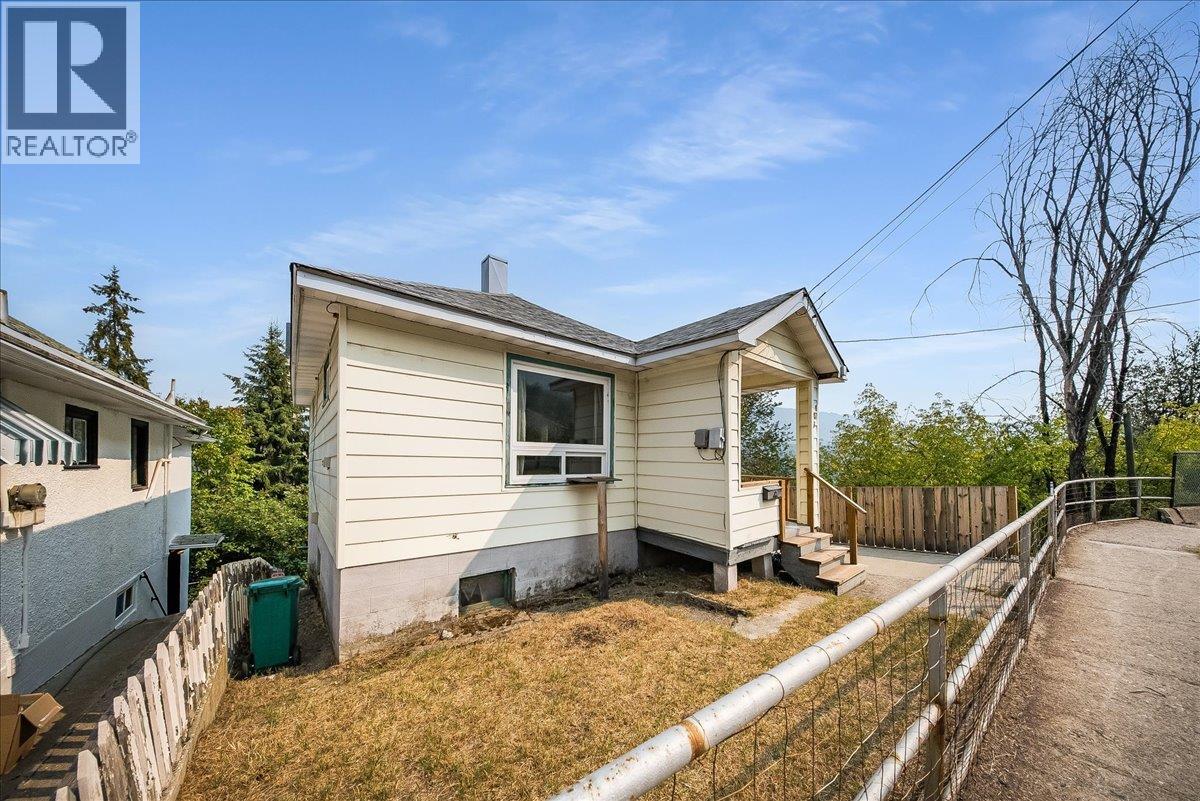 795 Binns Street, Trail, British Columbia  V1R 3G6 - Photo 21 - 10398503