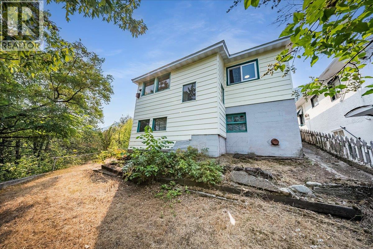 795 Binns Street, Trail, British Columbia  V1R 3G6 - Photo 24 - 10398503