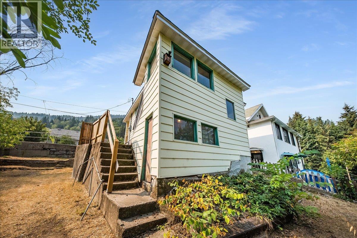 795 Binns Street, Trail, British Columbia  V1R 3G6 - Photo 27 - 10398503