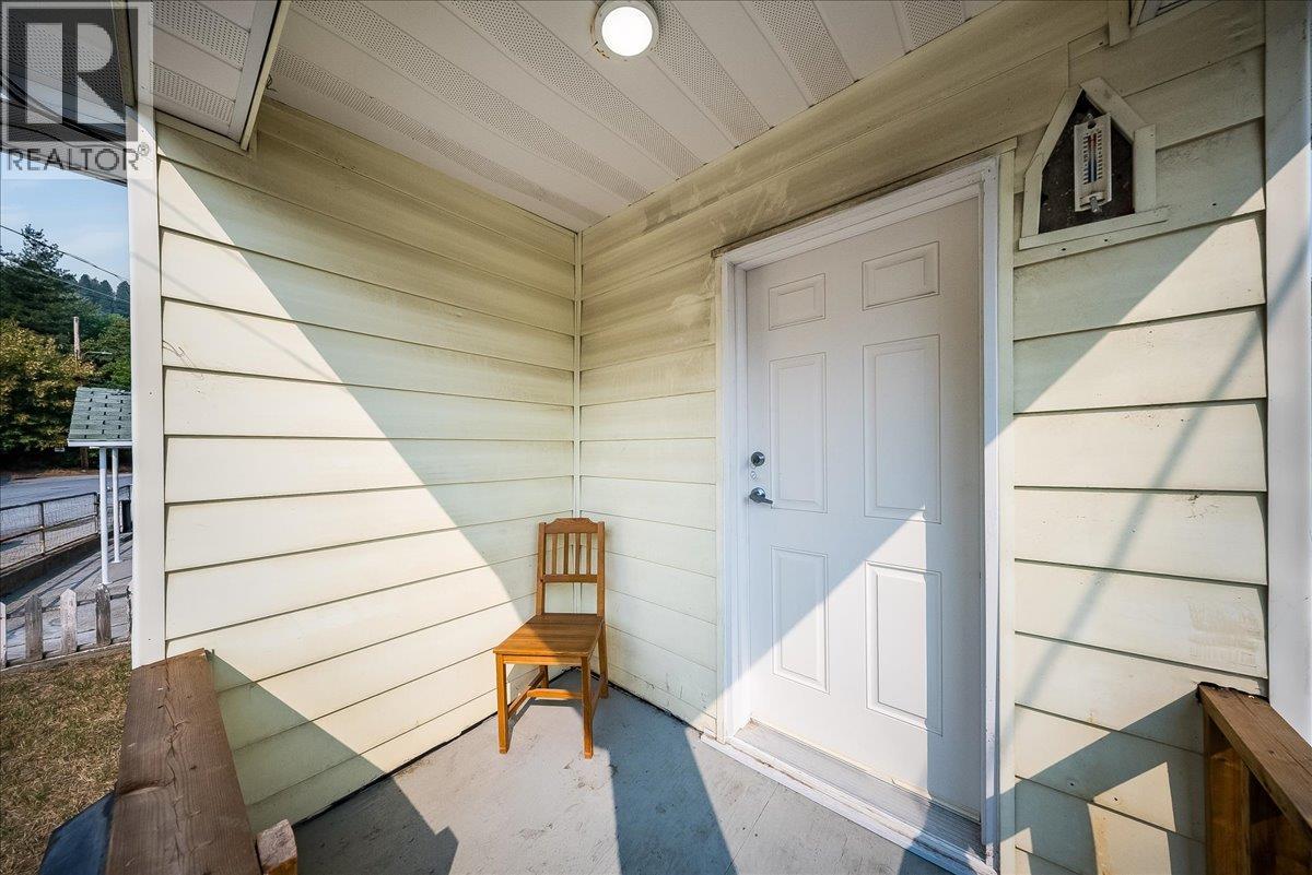 795 Binns Street, Trail, British Columbia  V1R 3G6 - Photo 30 - 10398503
