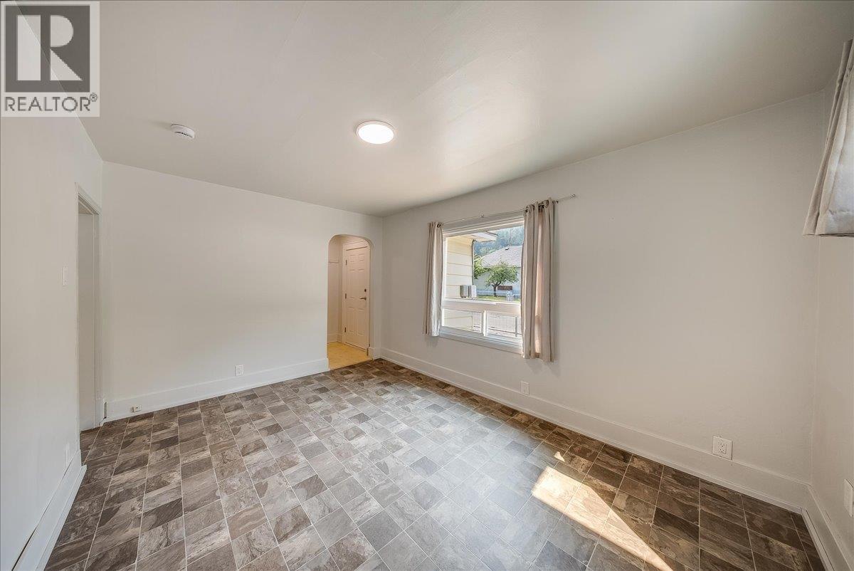 795 Binns Street, Trail, British Columbia  V1R 3G6 - Photo 9 - 10398503