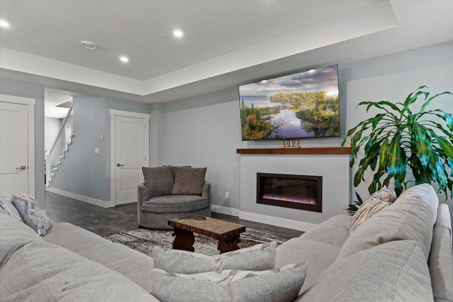 45977 Lake Drive, Sardis East Vedder, Chilliwack, British Columbia  V2R 2P9 - Photo 10 - R3157931