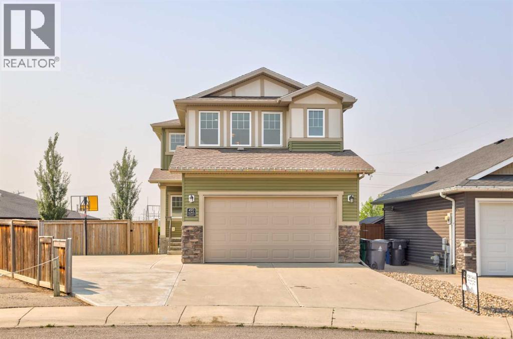 490 Mary Cameron Crescent N, Lethbridge, Alberta
